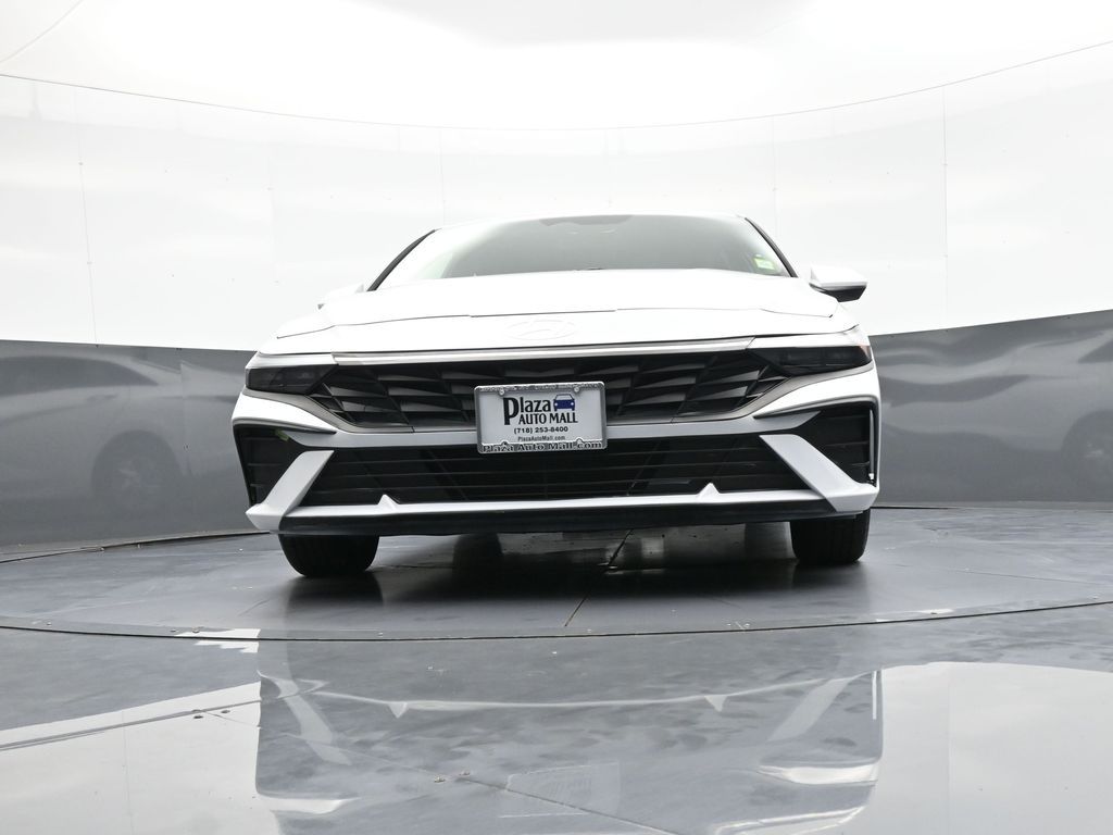 2025 Hyundai Elantra SE - Photo 26