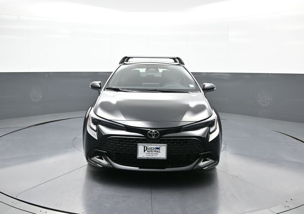 2025 Toyota Corolla SE photo 2