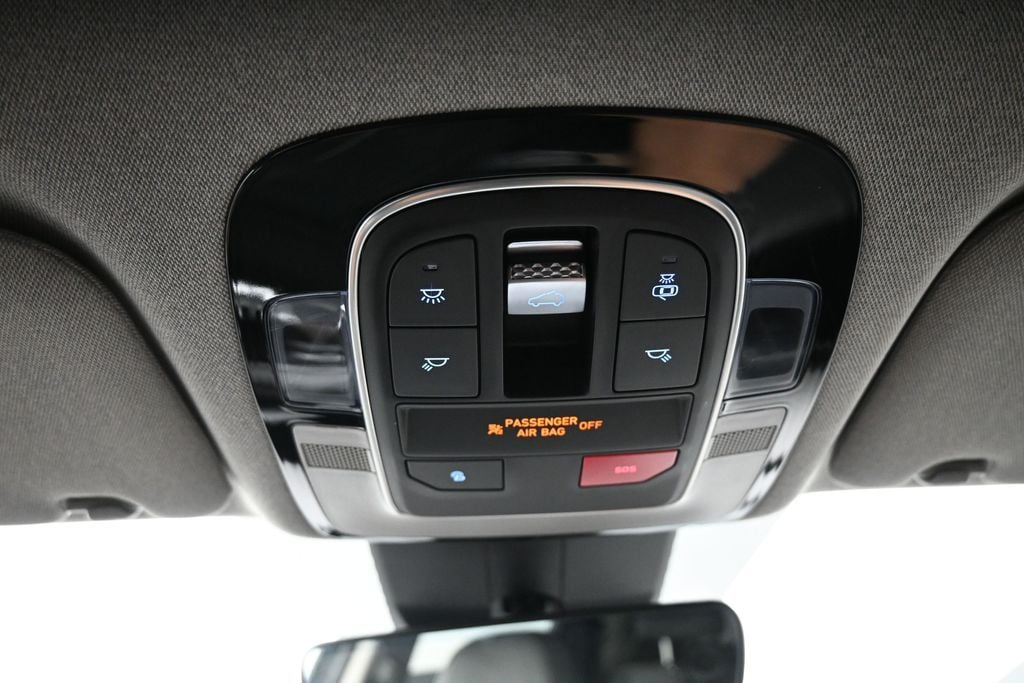 2023 Hyundai Santa Fe Limited - Photo 18