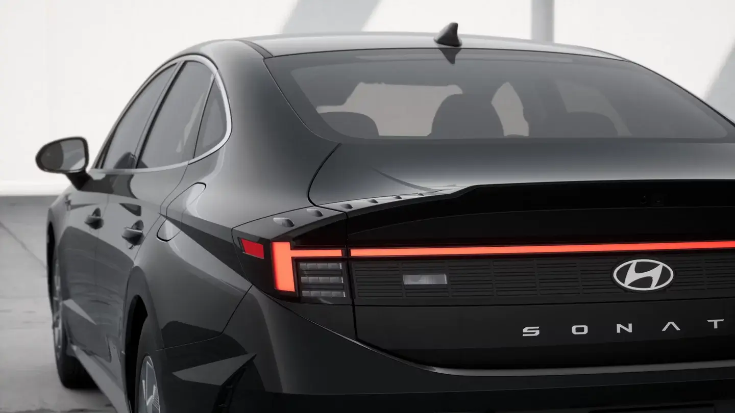 Black Hyundai Sonata SE full-width taillight, close-up