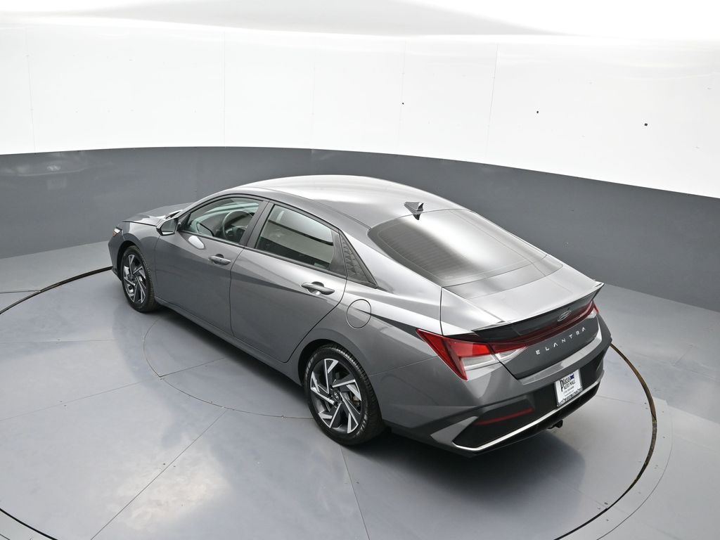 2025 Hyundai Elantra SEL - Photo 37