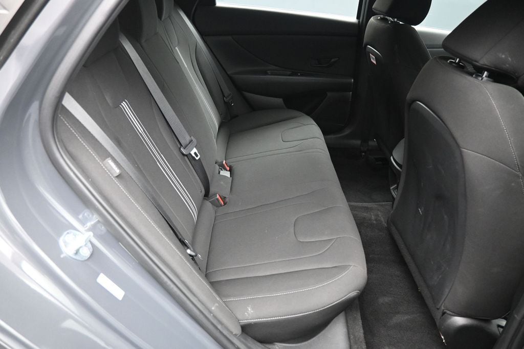 2025 Hyundai Elantra SEL - Photo 22