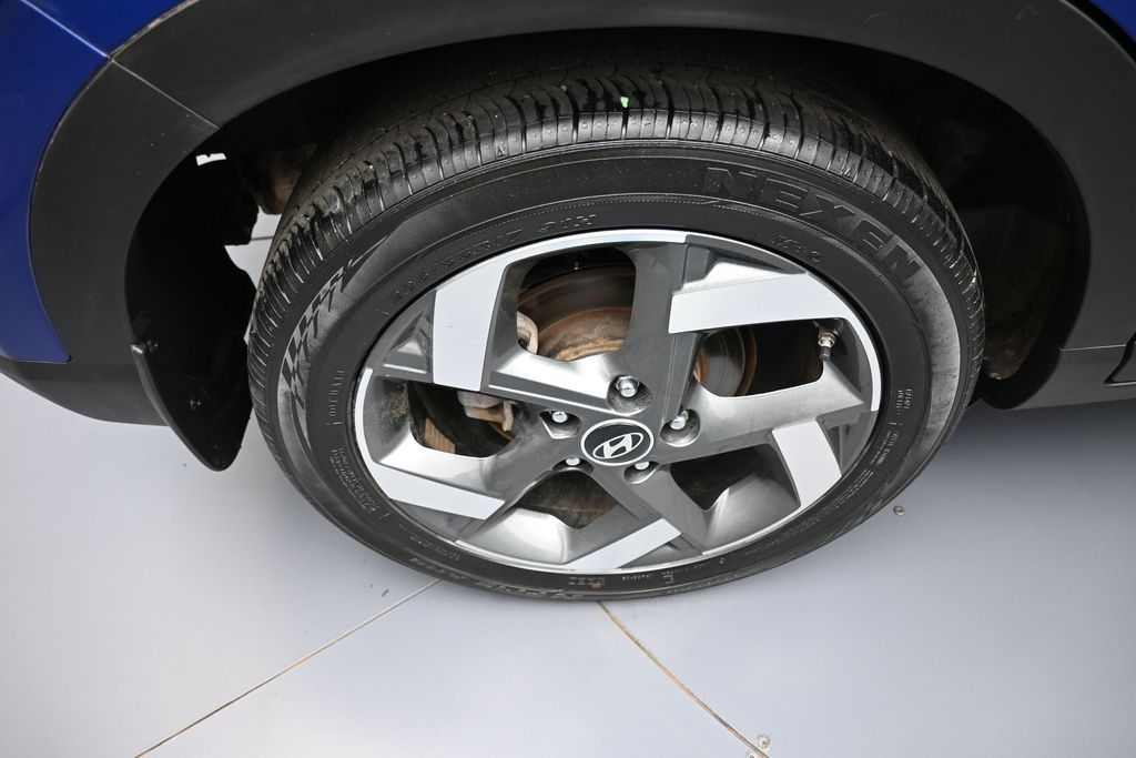 2023 Hyundai Venue SEL - Photo 11