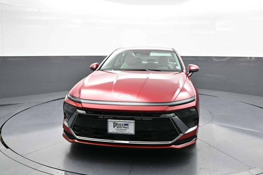 2025 Hyundai Sonata SEL photo 2