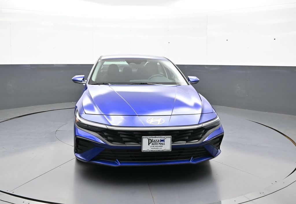 Certified 2025 Hyundai Elantra SE Sedan