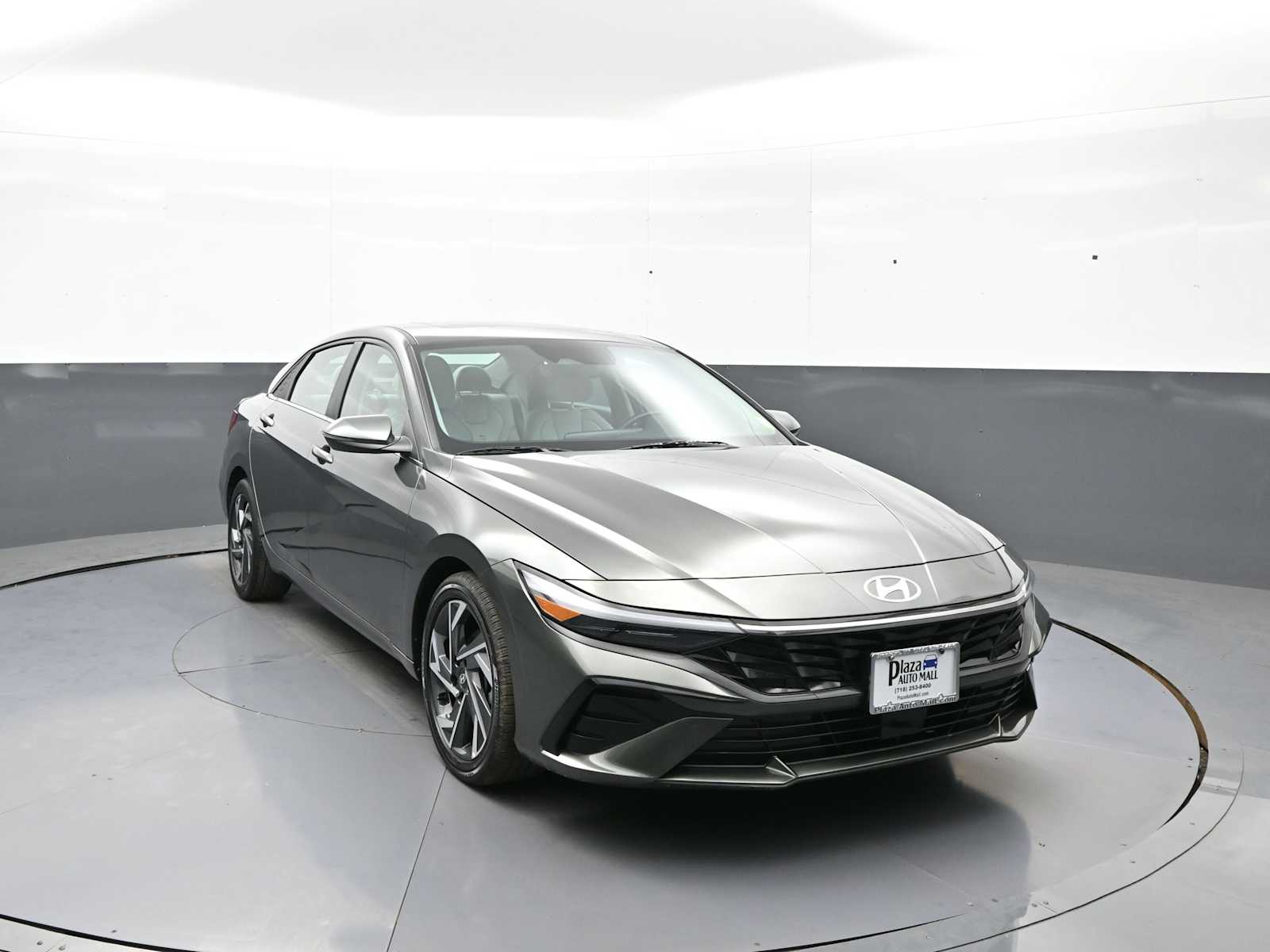 Used 2024 Hyundai Elantra Hybrid Limited DCT