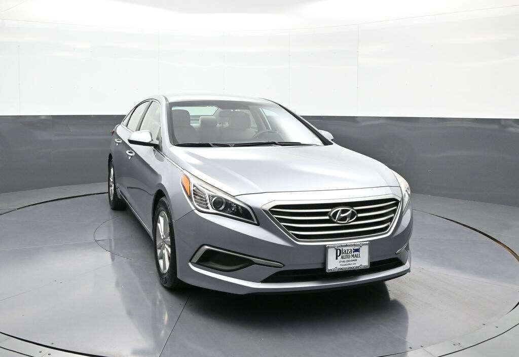 2017 Hyundai Sonata Base photo 3