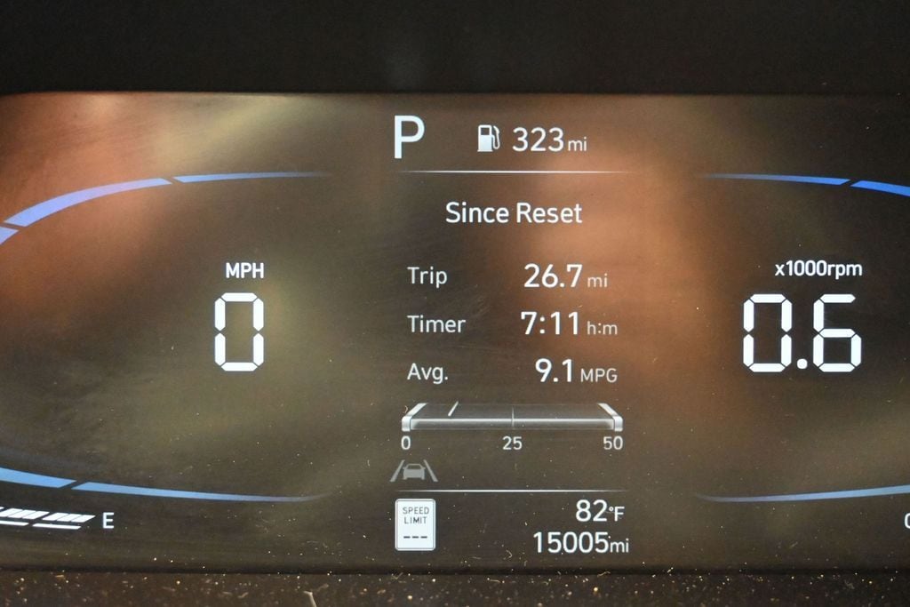 2025 Hyundai Elantra SEL - Photo 15