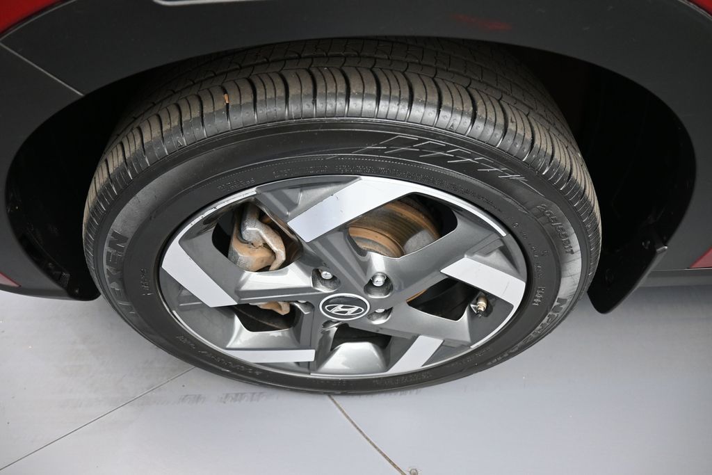 2023 Hyundai Venue SEL - Photo 14