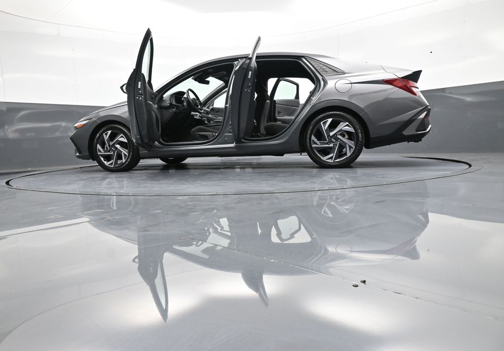 2025 Hyundai Elantra SEL - Photo 46