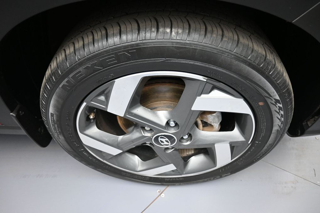 2023 Hyundai Venue SEL - Photo 12