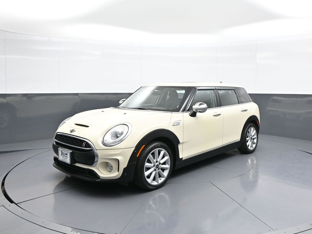2018 MINI Clubman Cooper S's photo
