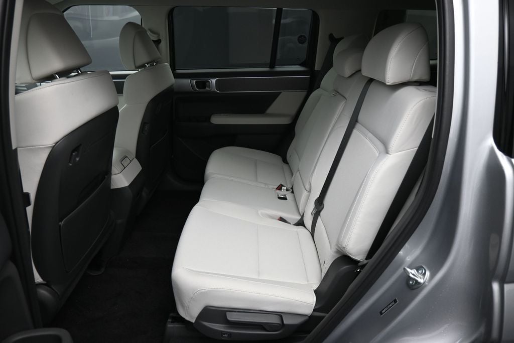 2026 Hyundai Santa Fe SE - Photo 23