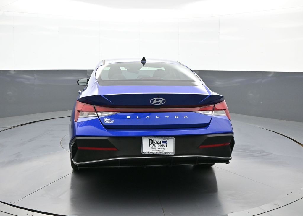 2025 Hyundai Elantra SE - Photo 7