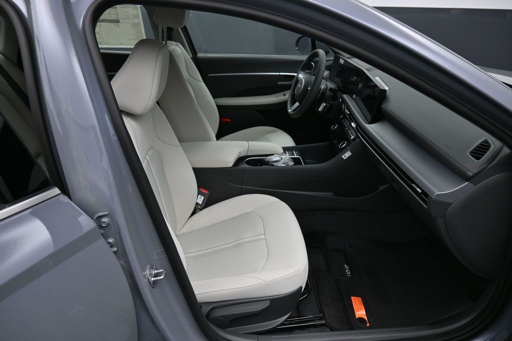 2026 Hyundai Sonata SEL - Photo 23