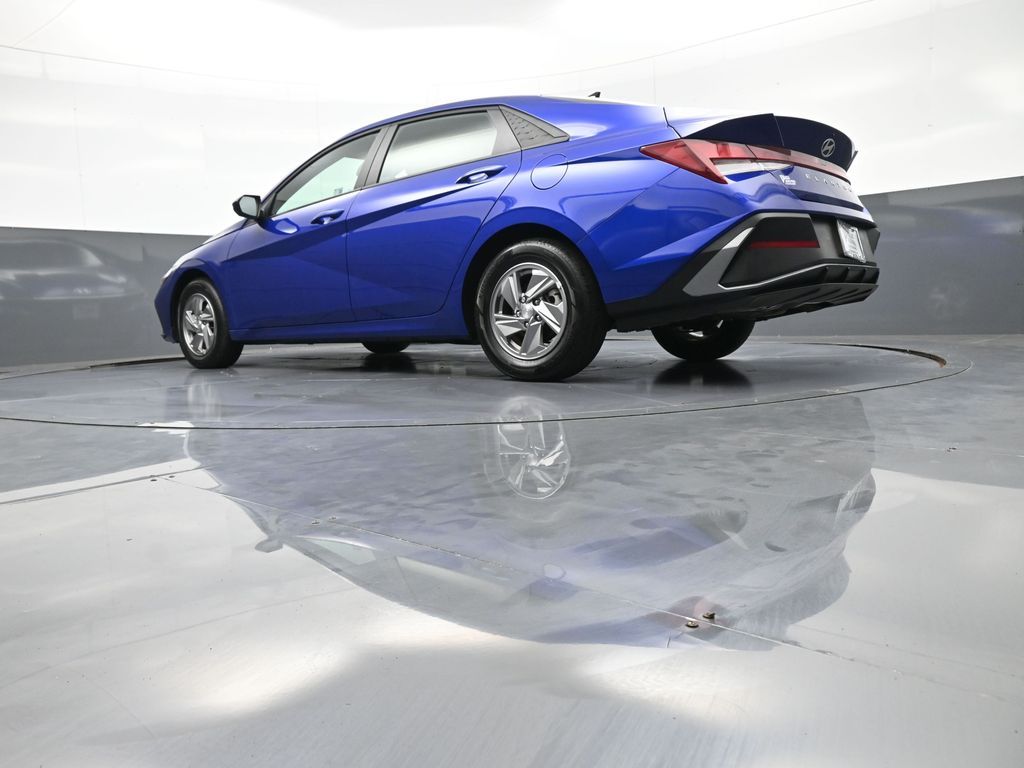 2025 Hyundai Elantra SE - Photo 30