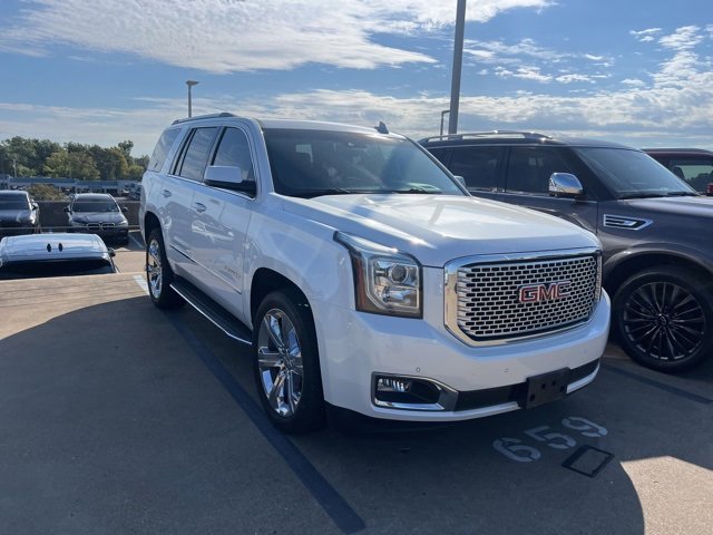 2017 Gmc Yukon Denali photo 2