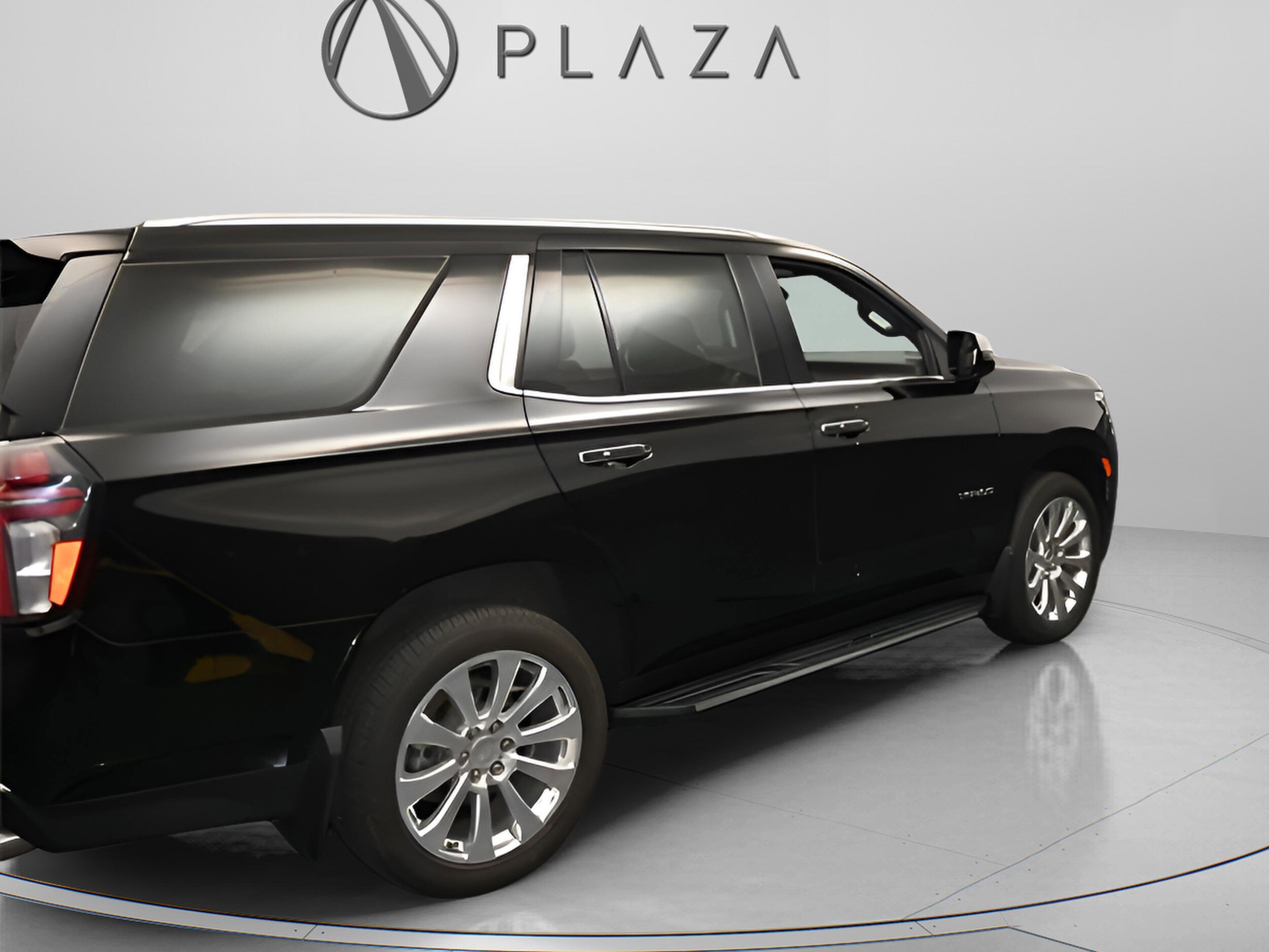 2022 Chevrolet Tahoe Premier photo 2