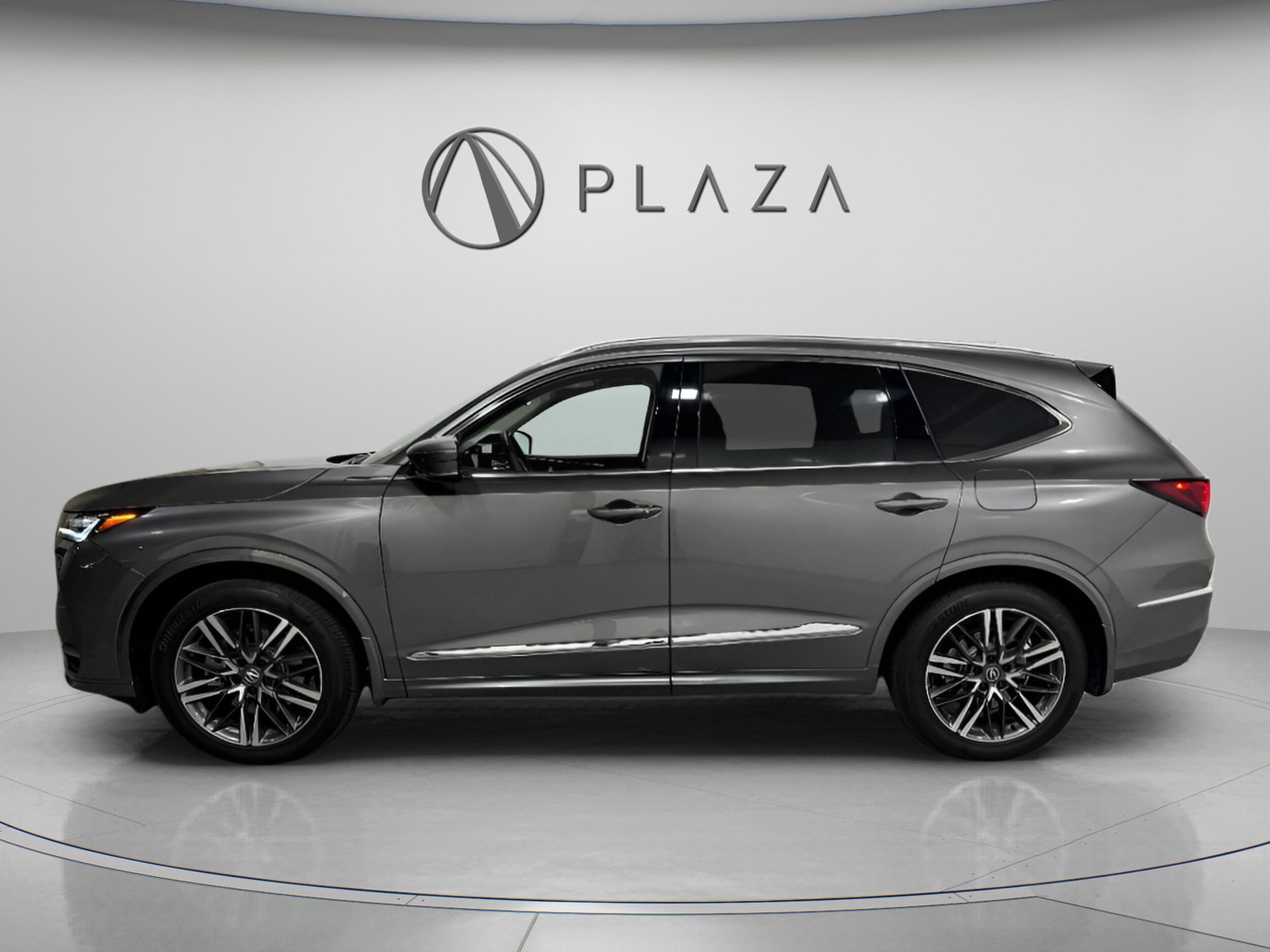 2026 Acura MDX SH-AWD Advance photo 2