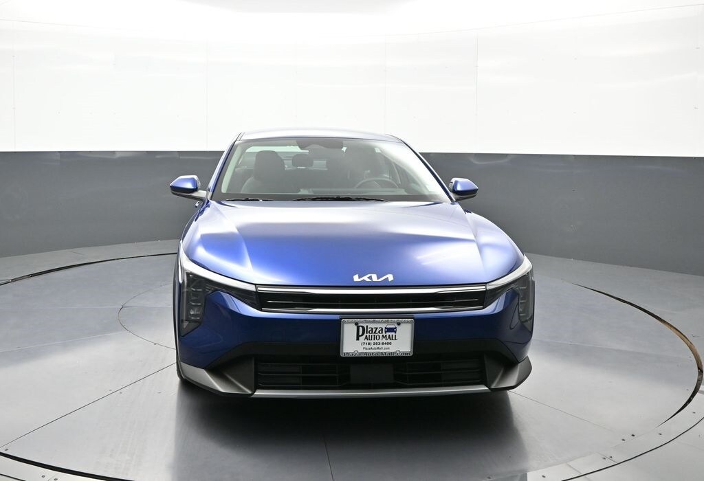 2025 Kia K4 EX photo 2