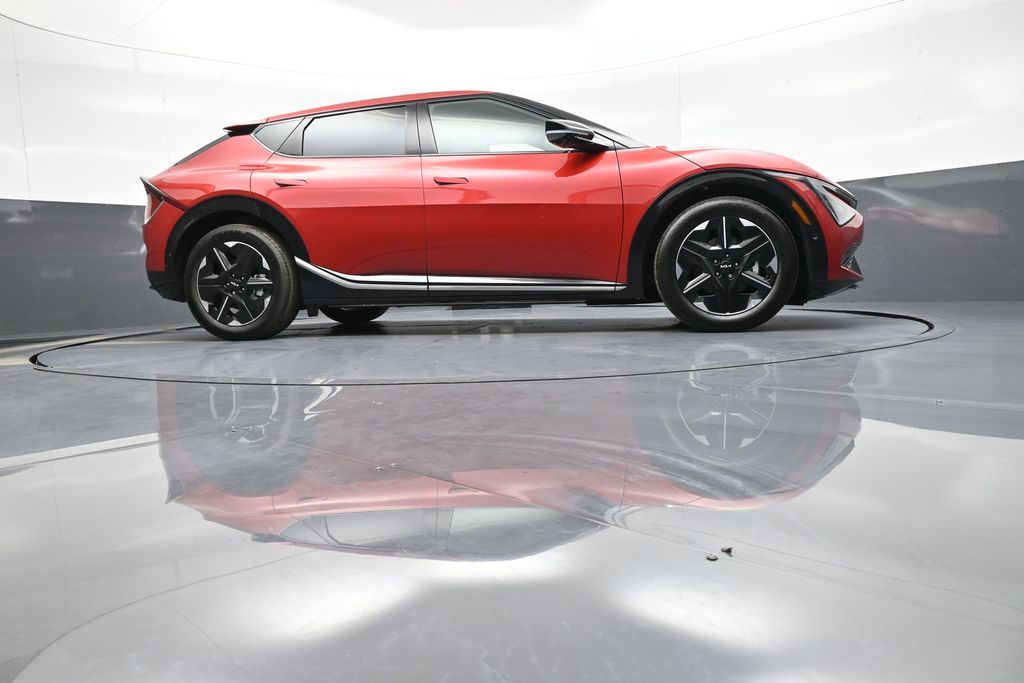 2025 Kia EV6 Wind - Photo 28
