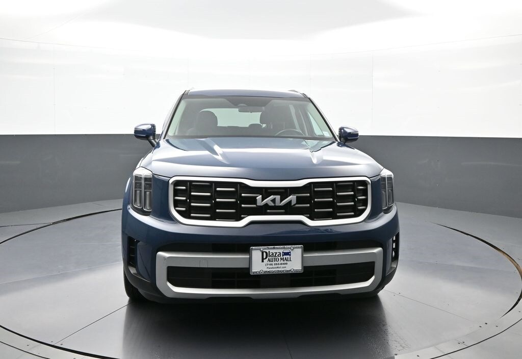 2024 Kia Telluride S photo 2