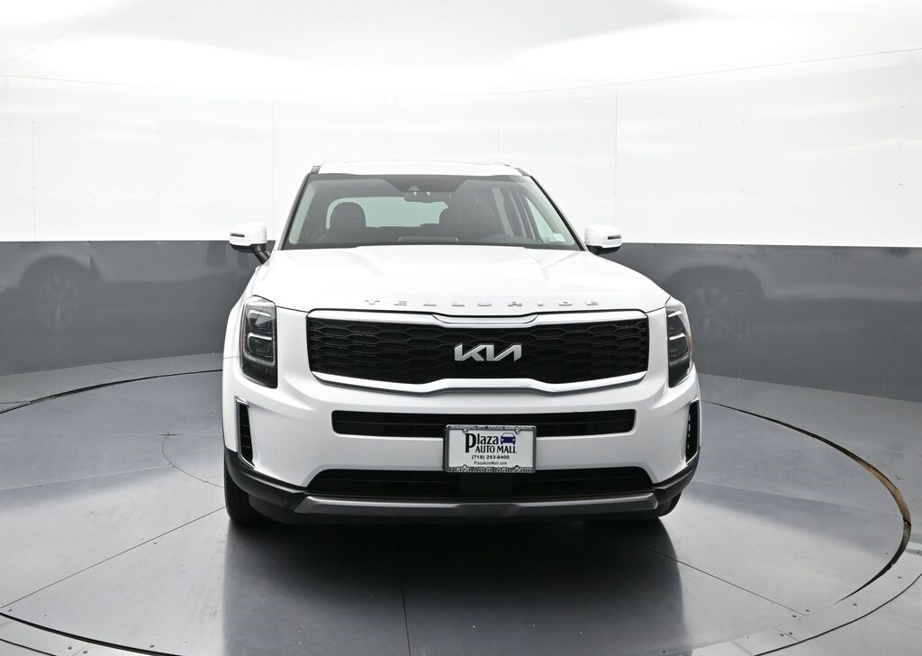 2022 Kia Telluride EX photo 2