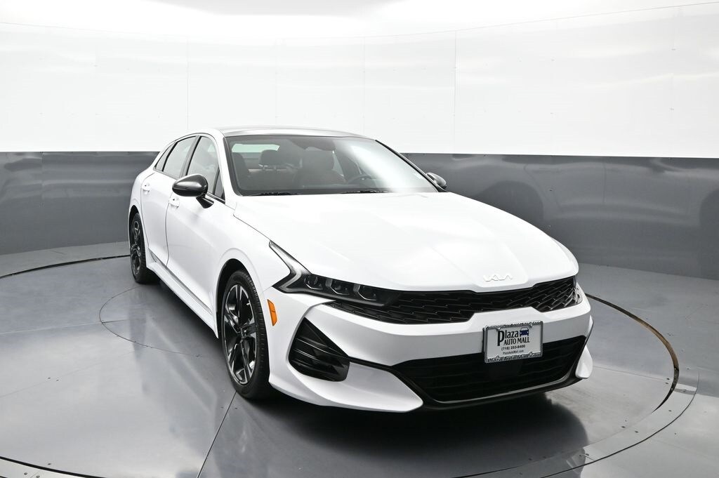 2023 Kia K5 GT-Line photo 3