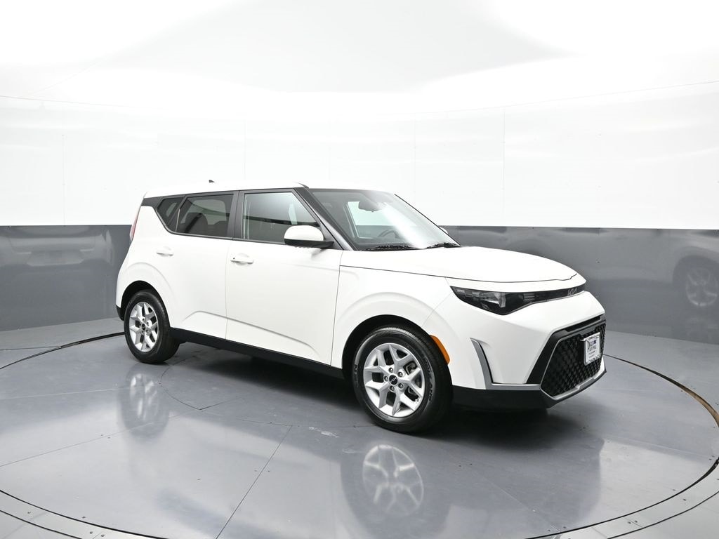 Certified 2023 Kia Soul S Hatchback
