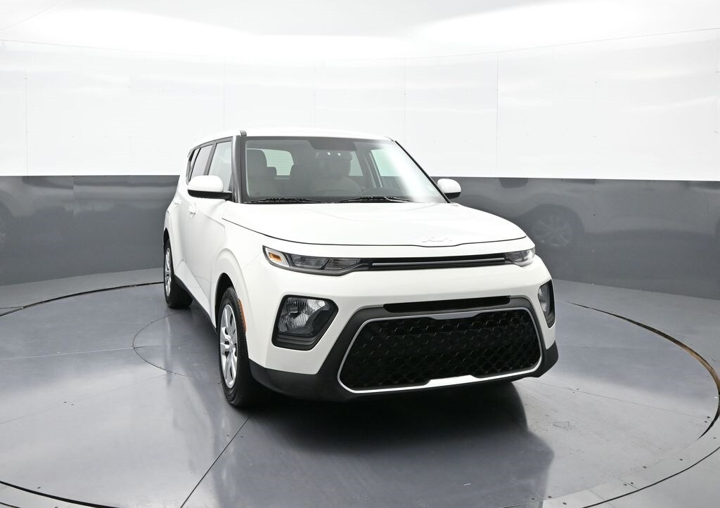 2022 Kia Soul LX photo 3