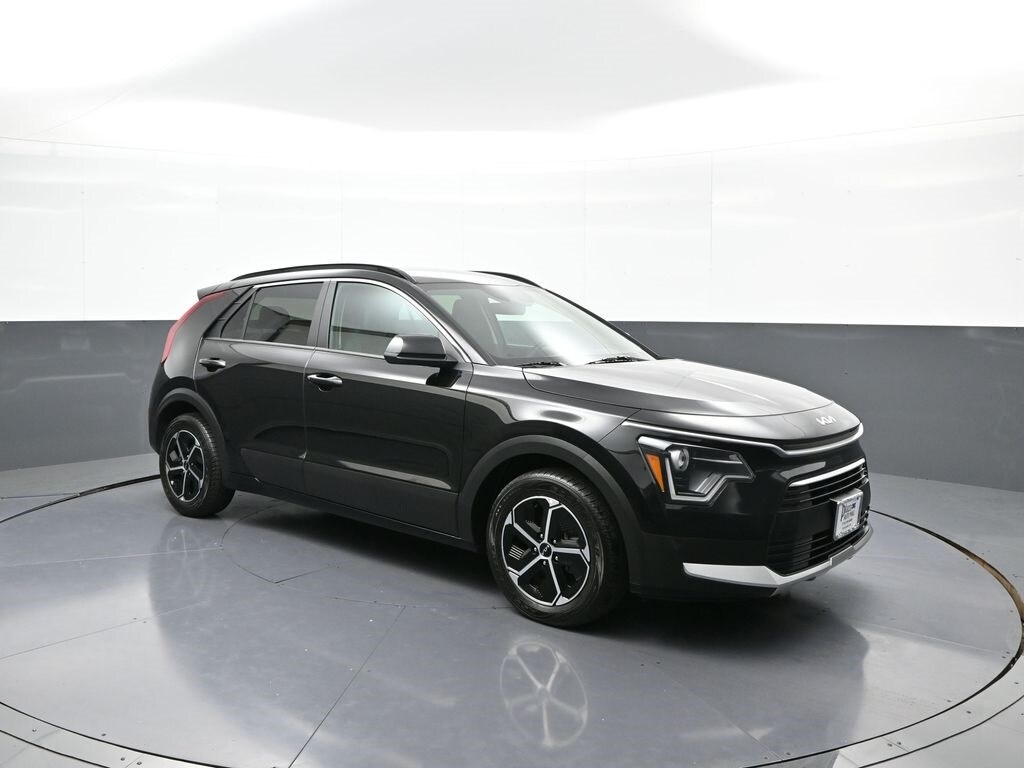 2024 Kia Niro LX photo 4