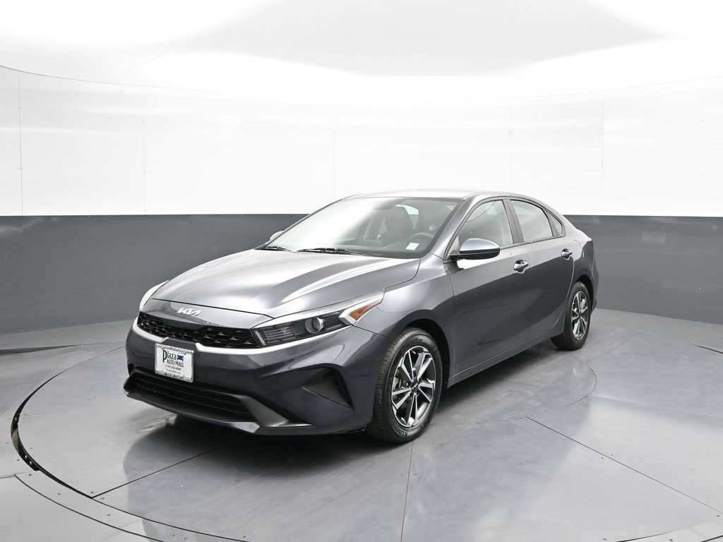 2022 Kia FORTE LXS's photo