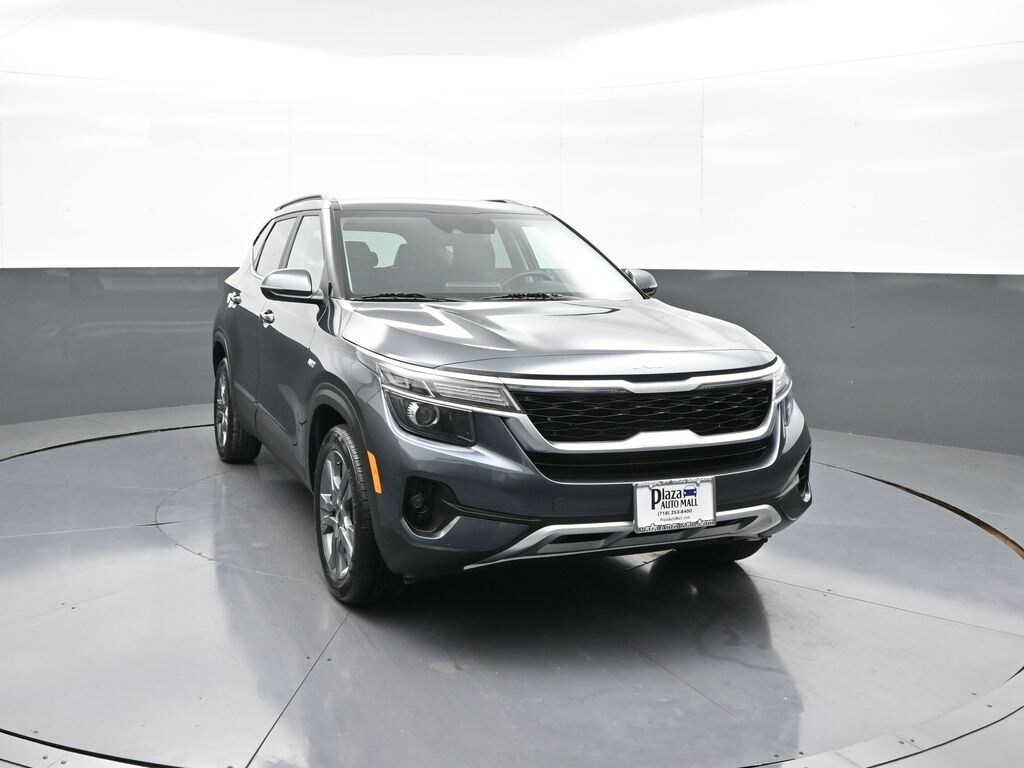 2023 Kia Seltos S photo 3