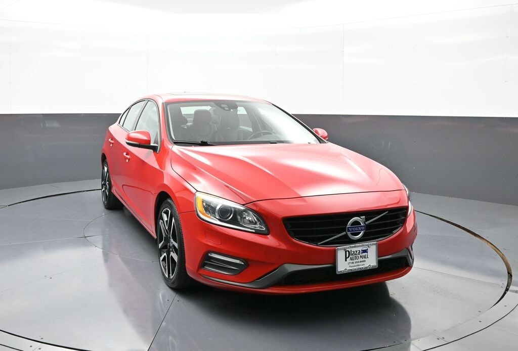 2017 Volvo S60 T5 Dynamic photo 3