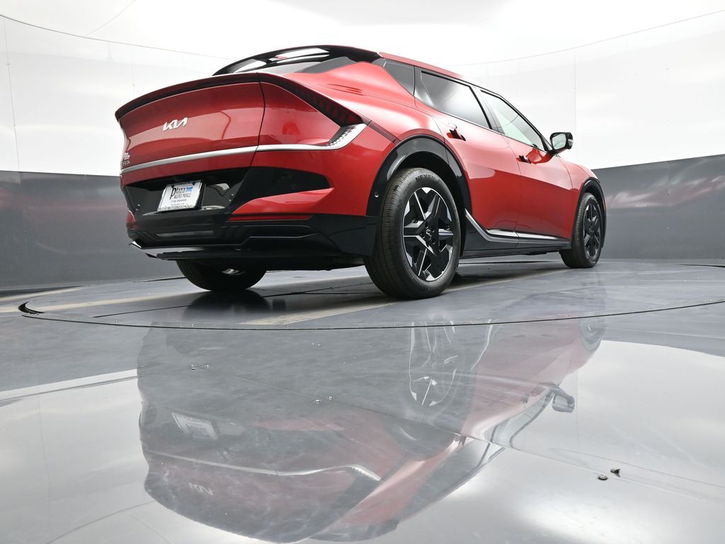 2025 Kia EV6 Wind - Photo 29
