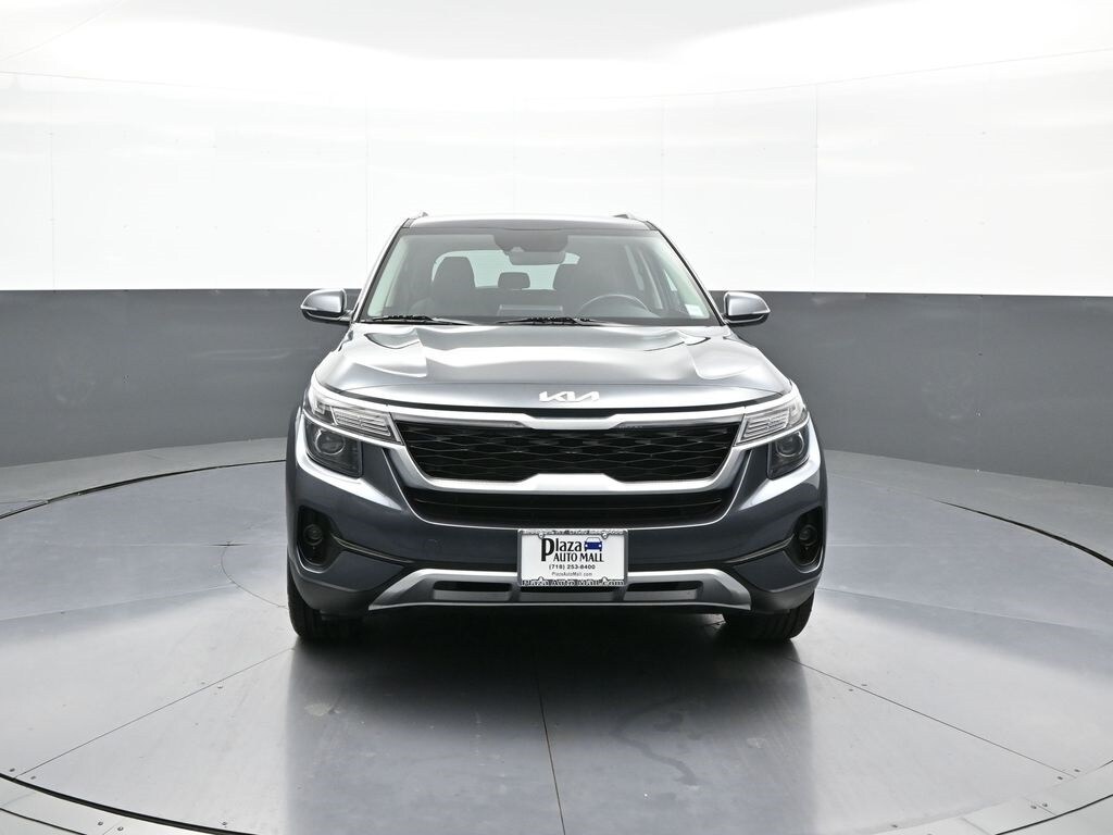 2023 Kia Seltos S photo 2