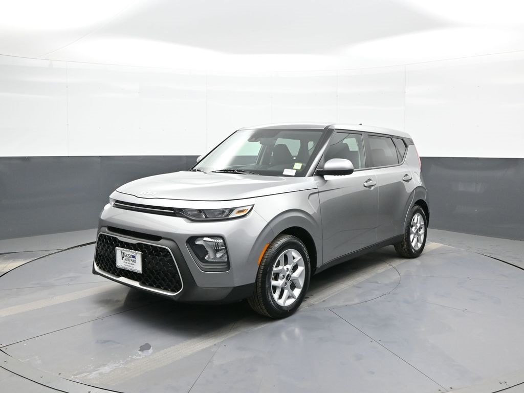Certified 2022 Kia Soul LX Hatchback