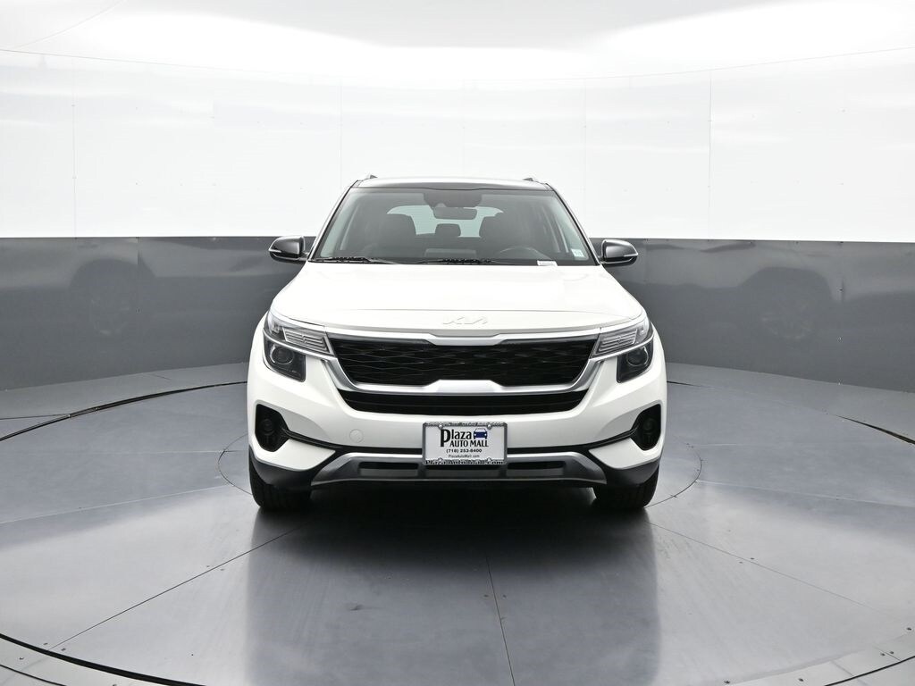 2023 Kia Seltos S photo 2