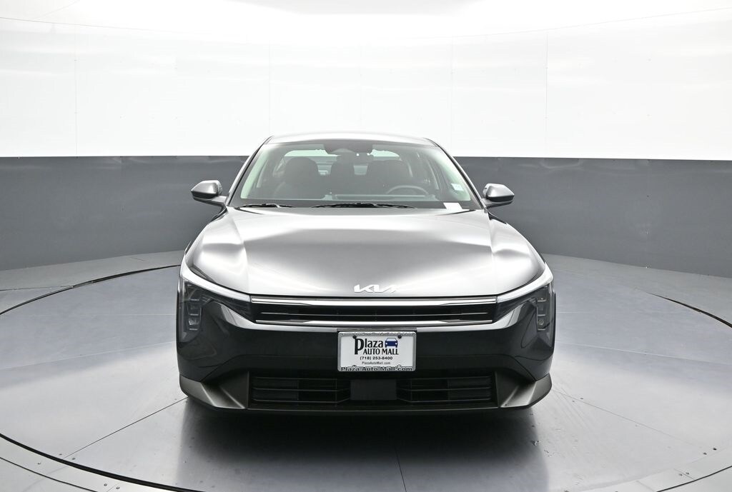 2025 Kia K4 LX photo 2