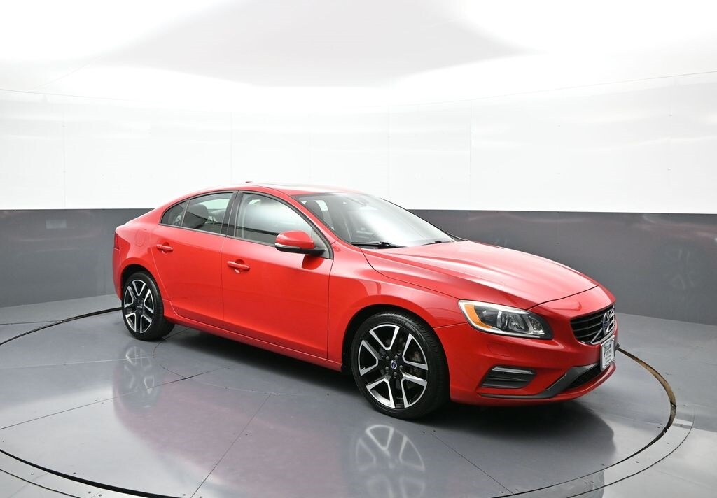 2017 Volvo S60 T5 Dynamic photo 4