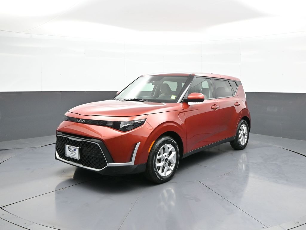 Certified 2023 Kia Soul LX Hatchback