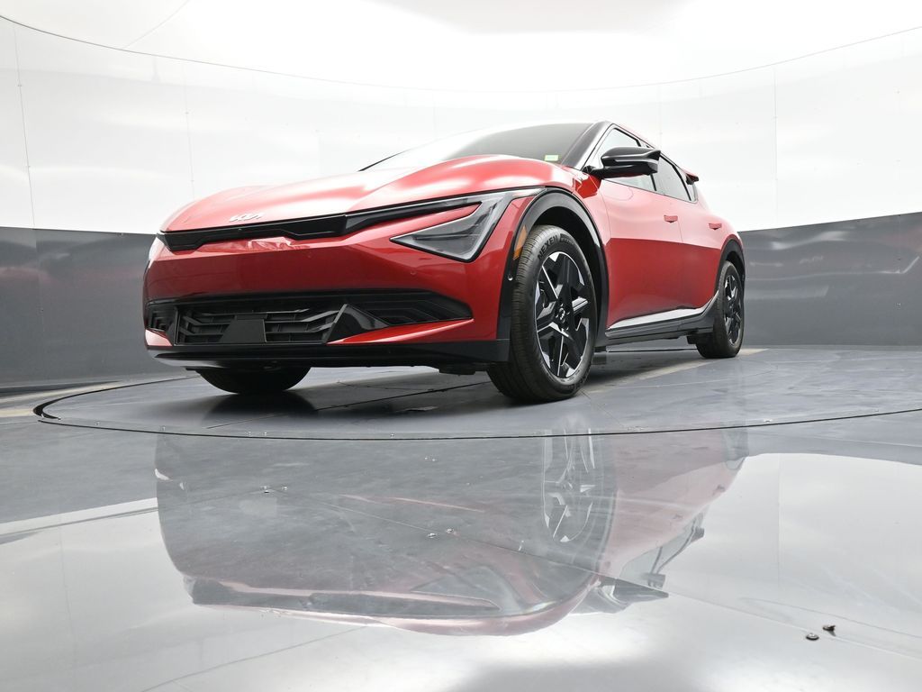 2025 Kia EV6 Wind - Photo 25