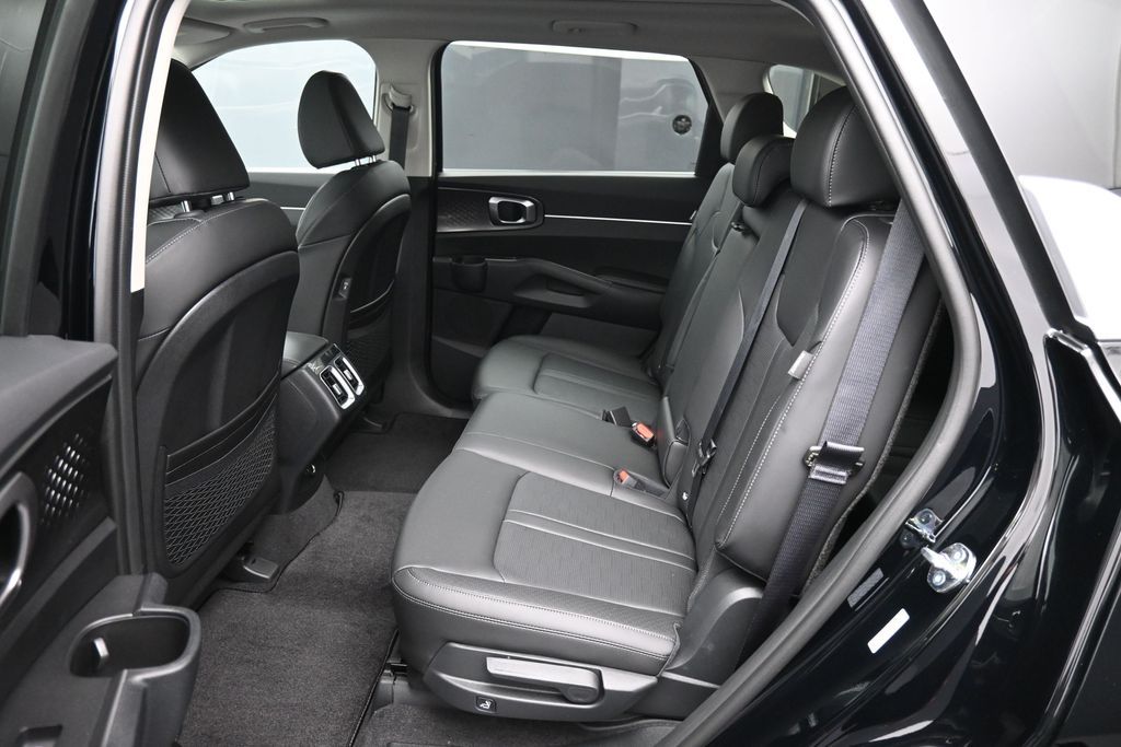 2026 Kia Sorento S - Photo 22