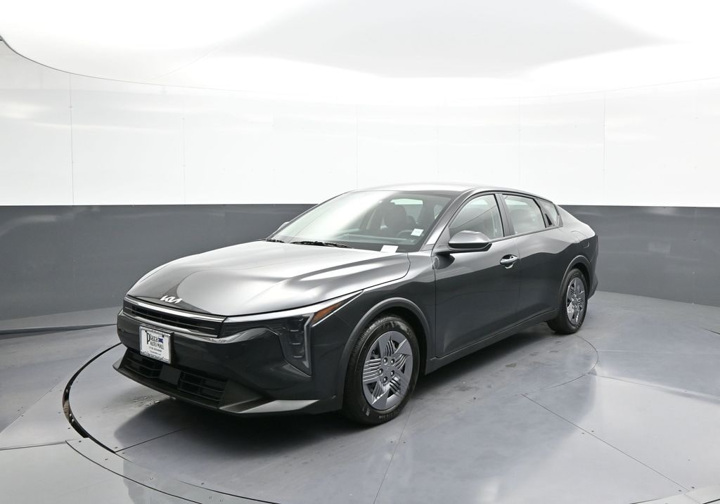 2025 Kia K4 LX's photo