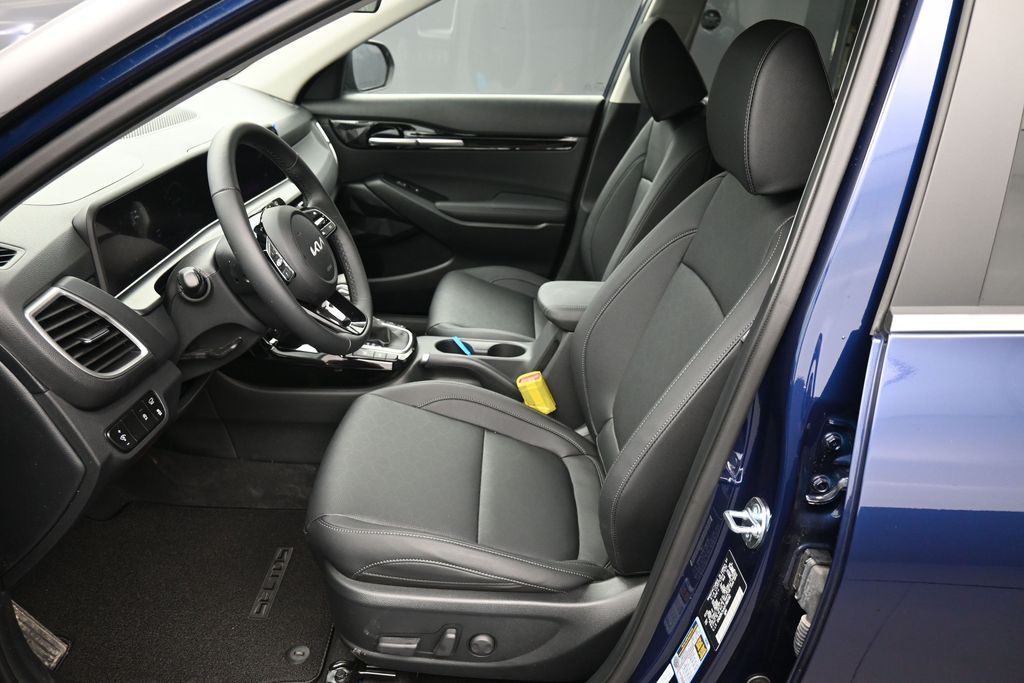 2026 Kia Seltos EX - Photo 17