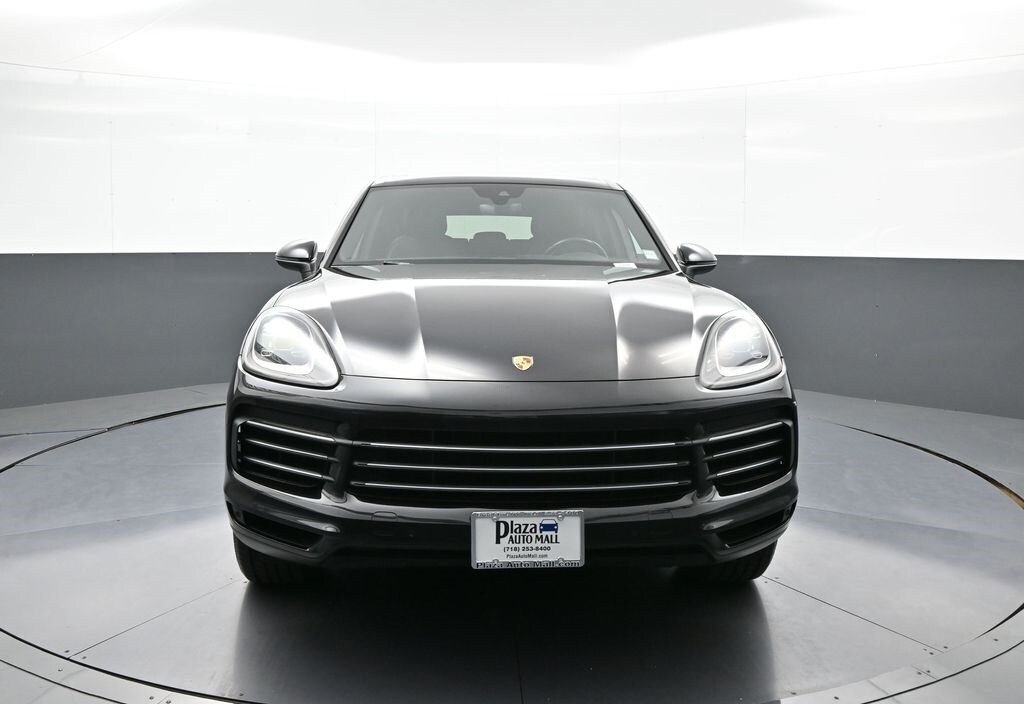 2019 Porsche Cayenne Base photo 2