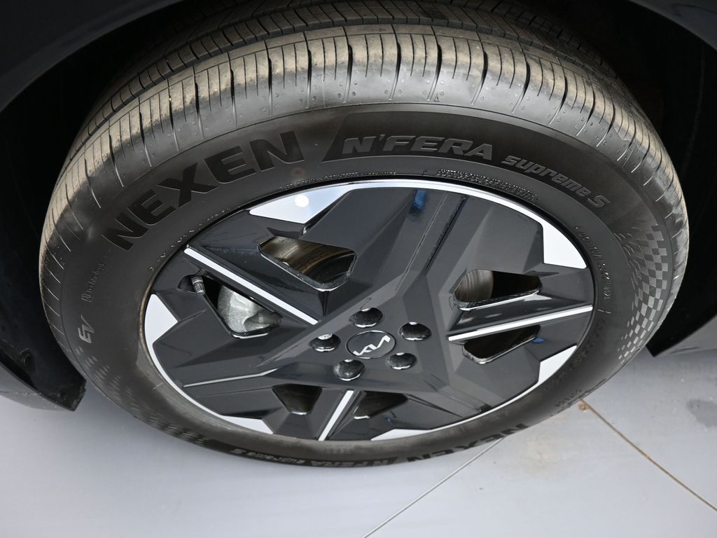 2025 Kia EV6 Wind - Photo 14