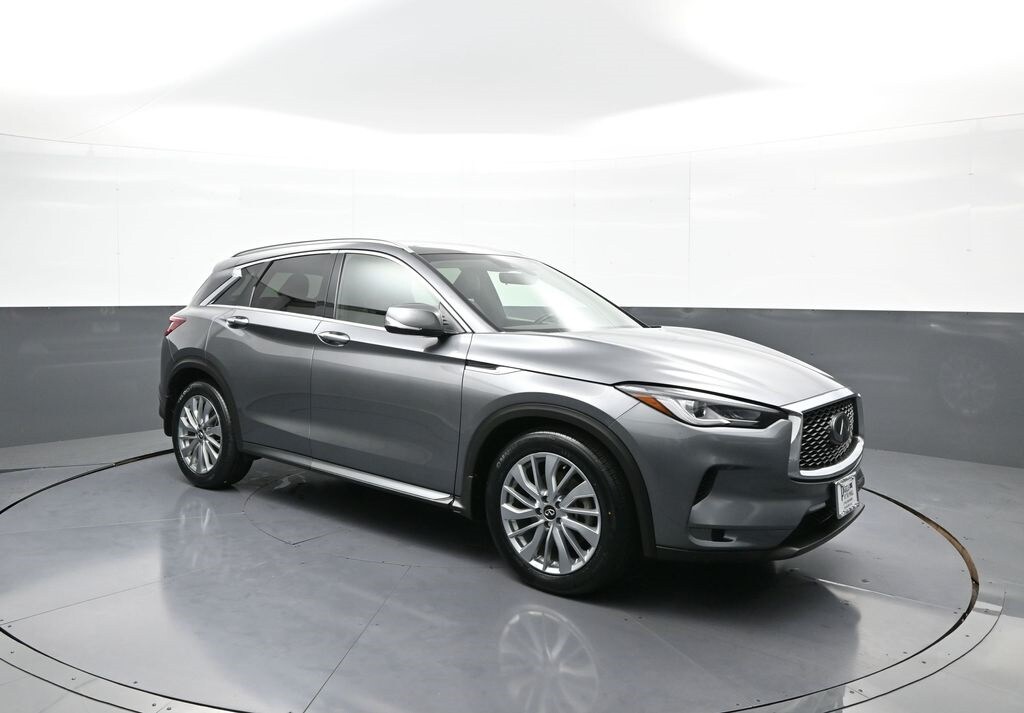 2023 Infiniti QX50 Luxe photo 4