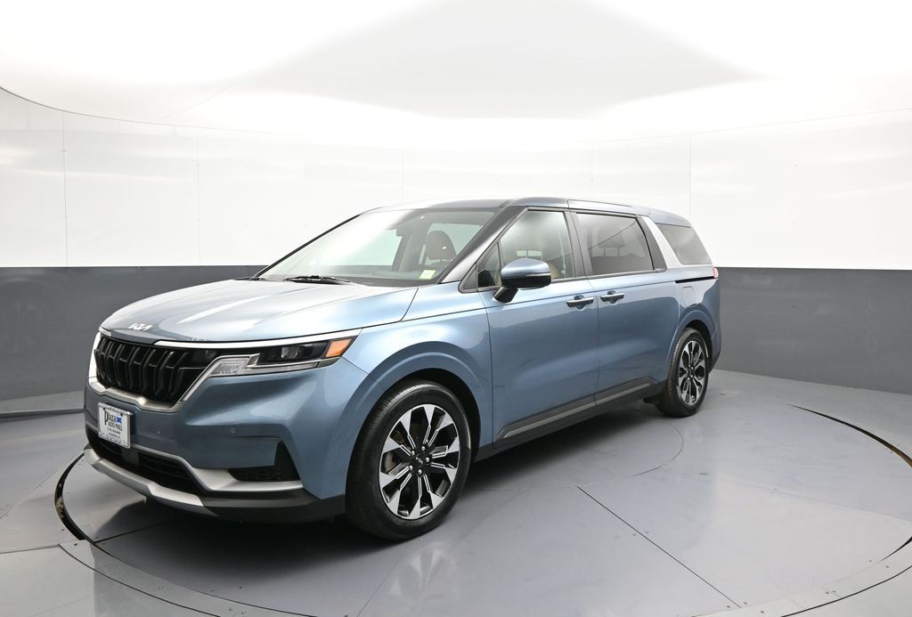 2024 Kia Sedona EX's photo