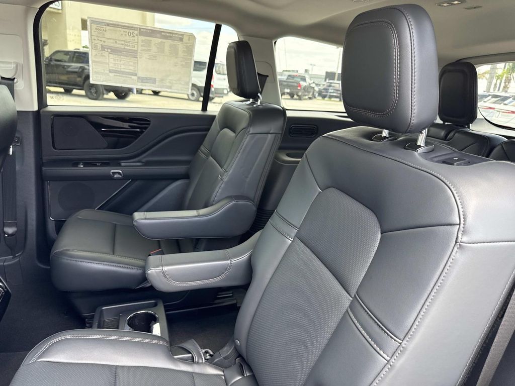 2026 Lincoln Aviator Premiere - Photo 14